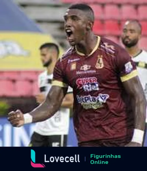 Jogador do Tolima comemorando, vestido com o uniforme completo, expressando alegria ou alívio durante uma partida