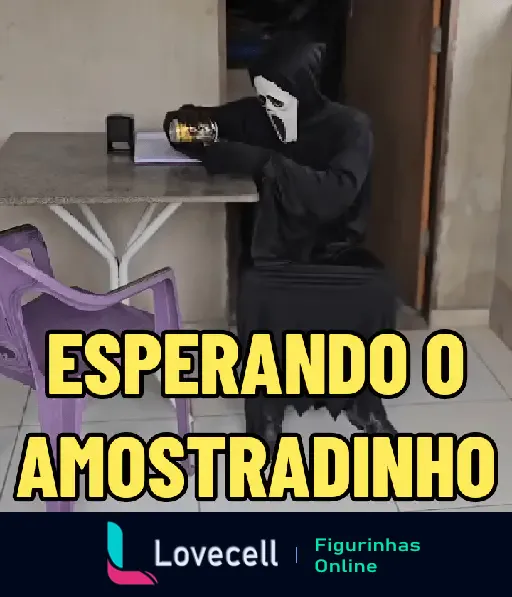 Figura de uma pessoa usando uma fantasia de morte (Grim Reaper) sentada em uma mesa aguardando, com o texto 'ESPERANDO O AMOSTRADINHO' em amarelo claro.