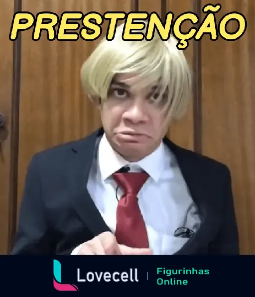 Figurinha MEMES ADVOGADO PALOMA: personagem com peruca loira e gravata vermelha fazendo gesto de atenção.