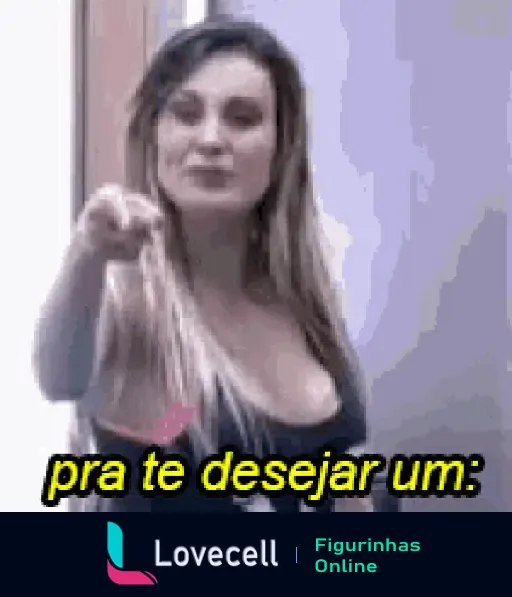 FELIZ ANIVERSÁRIO DA ANDRESSA - Mulher loira apontando para frente com a legenda 'pra te desejar um'. Ótima figurinha para celebrar aniversários.