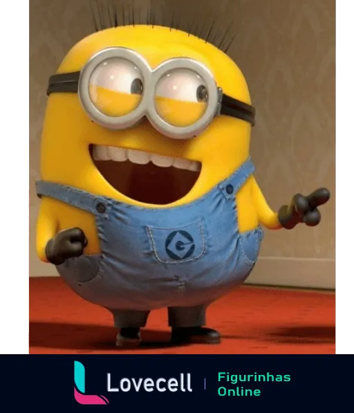 Minion feliz com macacão de jeans e óculos redondos, braços abertos e sorrindo entusiasmado