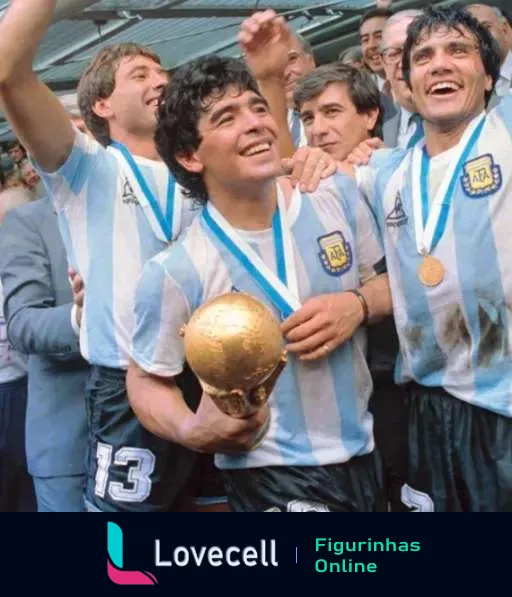 Seleção argentina de futebol celebrando com um jogador beijando a Taça do Mundo da FIFA, cercado por companheiros e equipe técnica em clima de euforia