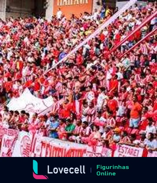 Torcedores do Náutico com camisas vermelhas e brancas vibrando com faixas em um estádio durante partida de futebol