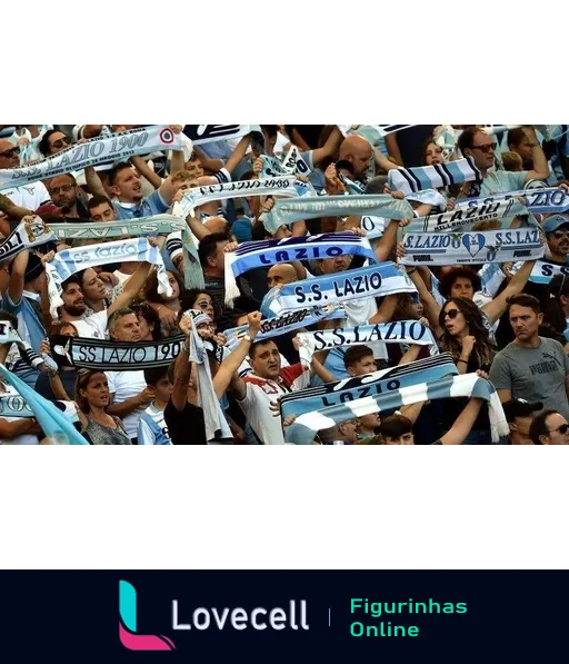 Torcedores da S.S. Lazio empunhando cachecóis com inscrições 'Lazio' e 'S.S. Lazio 1900' em estádio, expressando fervoroso apoio durante jogo