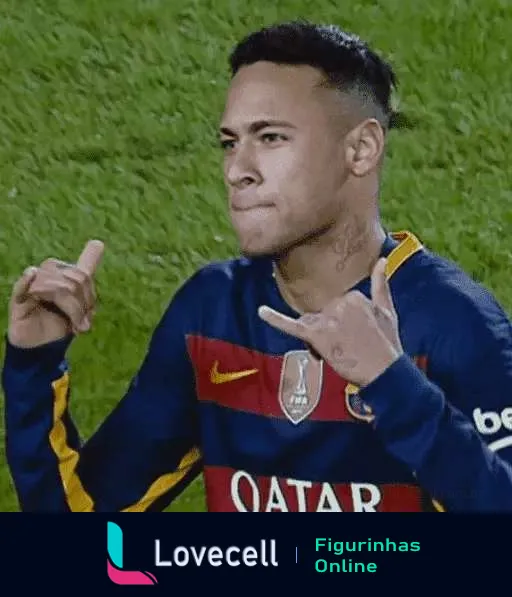 Neymar comemorando com uniforme do Barcelona, fazendo gesto de vitória ou desafio