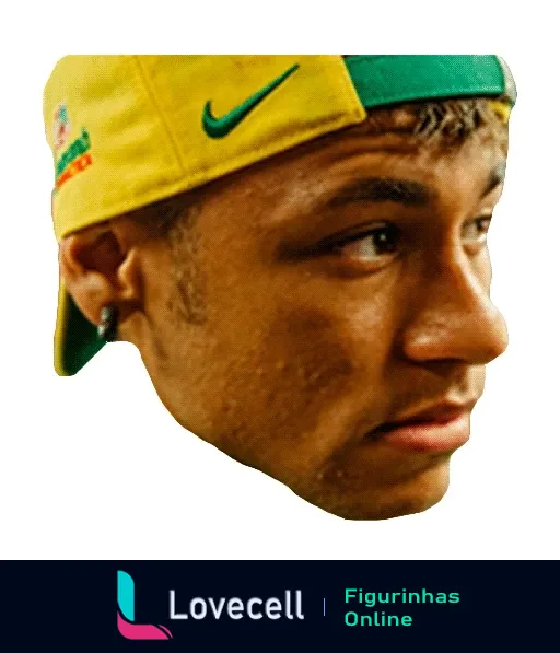 Perfil de Neymar usando boné amarelo da Nike com logotipo da Confederação Brasileira de Futebol, olhar focado e sério