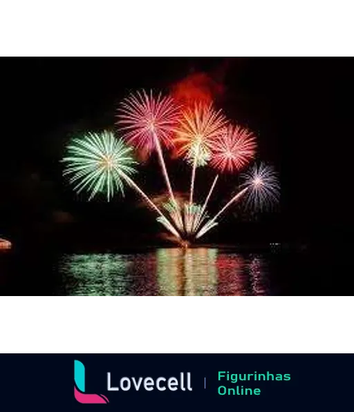 Figurinha mostrando um espetáculo de fogos de artifício coloridos sobre um lago à noite, com reflexos das cores verde, rosa, azul e branco na água