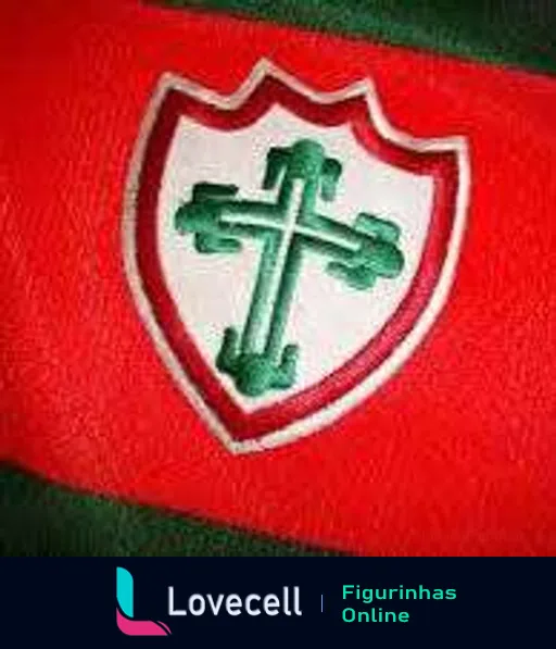 Escudo da Associação Portuguesa de Desportos, em vermelho e verde com cruz branca no centro