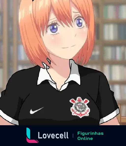 Personagem de anime com cabelo laranja e laço preto, vestindo a camisa do Corinthians em frente a uma estante de livros.