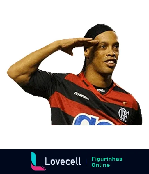 Ronaldinho Gaúcho vestido com a camisa do Flamengo fazendo uma saudação militar com a mão na testa