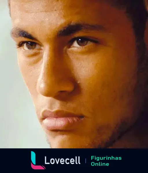 Close-up do Neymar com expressão contemplativa e detalhes faciais marcantes