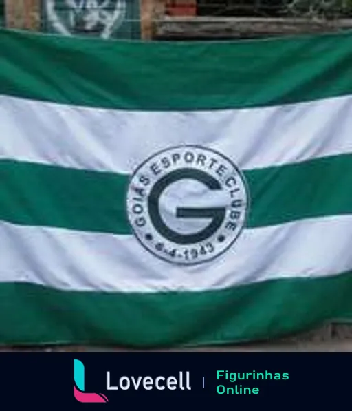 Bandeira do Goiás Esporte Clube com as cores verde e branca e o emblema central com a letra 'G'