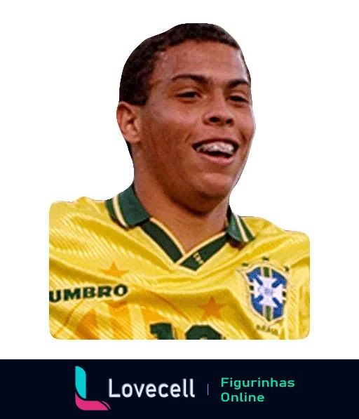 Ronaldo sorridente vestindo a camisa amarela da Seleção Brasileira com logo da Umbro e emblema do Brasil