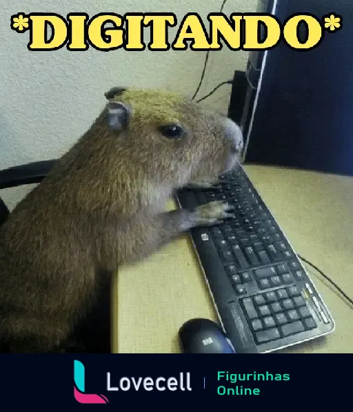 Uma capivara sentada em uma cadeira de escritório digitando em um teclado de computador, com a palavra *DIGITANDO* escrita no topo da imagem.