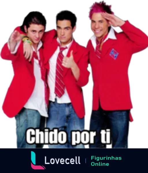 Figurinha do RBD com três membros masculinos usando uniformes escolares vermelhos e posando amigavelmente, com a frase 'Chido por ti' em destaque