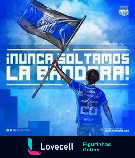 Torcedor de costas segurando bandeira do Emelec com slogan '¡Nunca soltamos la bandera!' em fundo azul vibrante